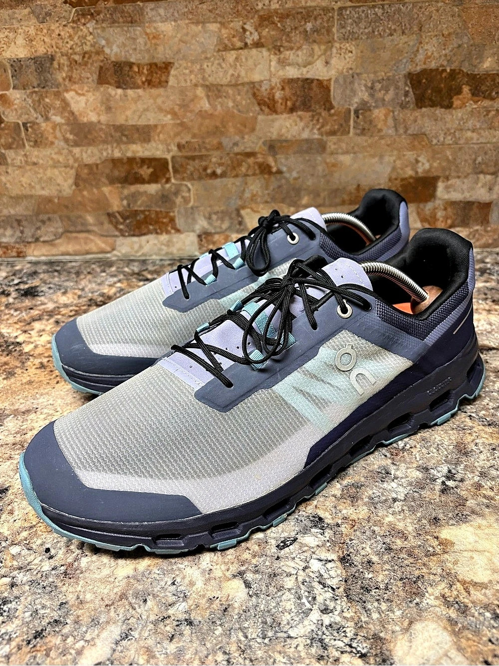 On cloud running Cloudvista Trail Shoes Size 14